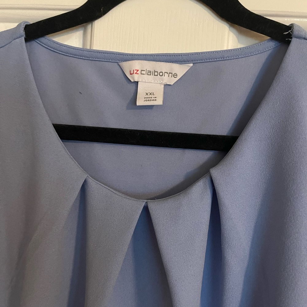 Liz Claiborne Light Blue Pleated Cap-Sleeve Blouse - Picture 2 of 4